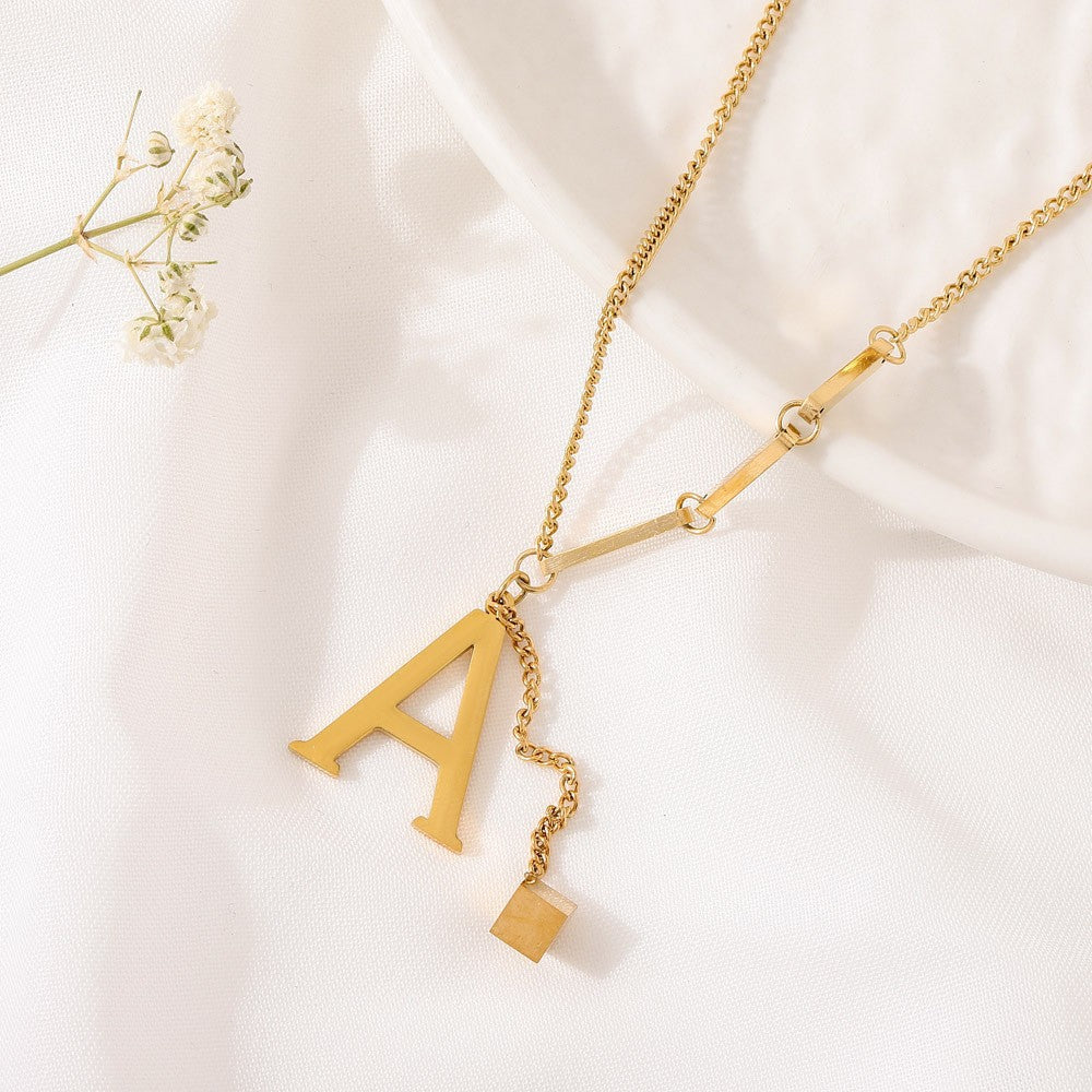 Luz | Colar Letra