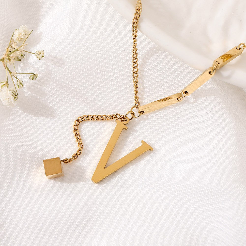 Luz | Colar Letra